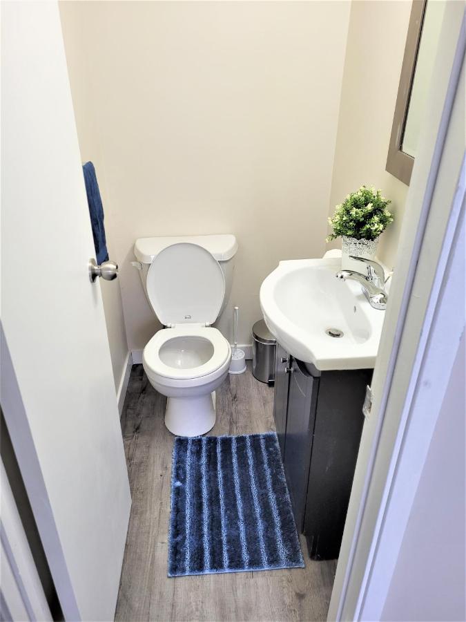 Cozy 4 Bedroom Townhouse - Peaceful Feel Of Home Виннипег Экстерьер фото
